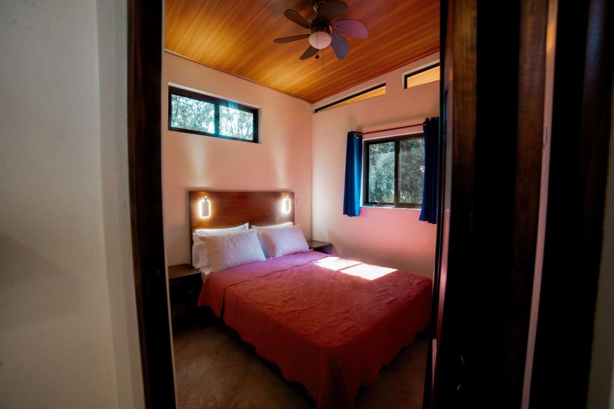 Brahman Bungalows On Pavones Point Oda fotoğraf